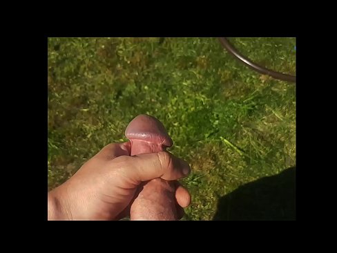 ❤️ O bunăciune fierbinte își face sex cu păsărica roz și ejaculează cu un squirt într-o grădină de vară at porn ro.aircoolershop.top ❌️❤