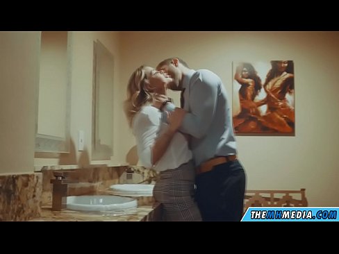 ❤️ Când o blondă cu sânii mari te seduce într-o toaletă publică at porn ro.aircoolershop.top ❌️❤
